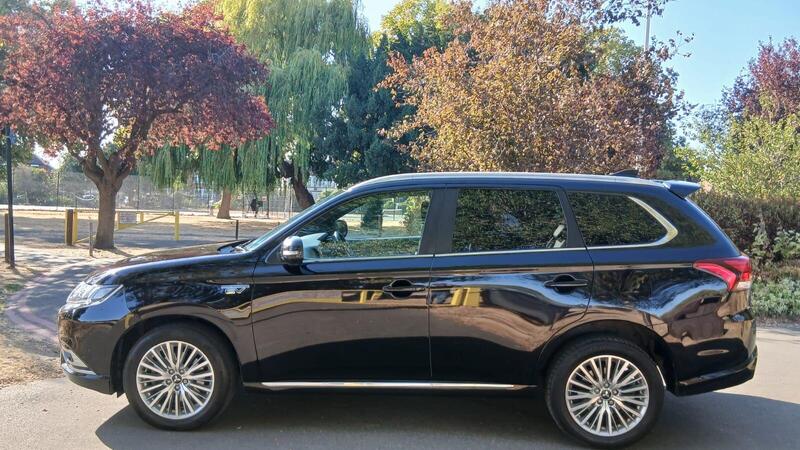 Mitsubishi Outlander view 6