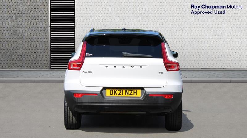 Volvo XC40 view 7