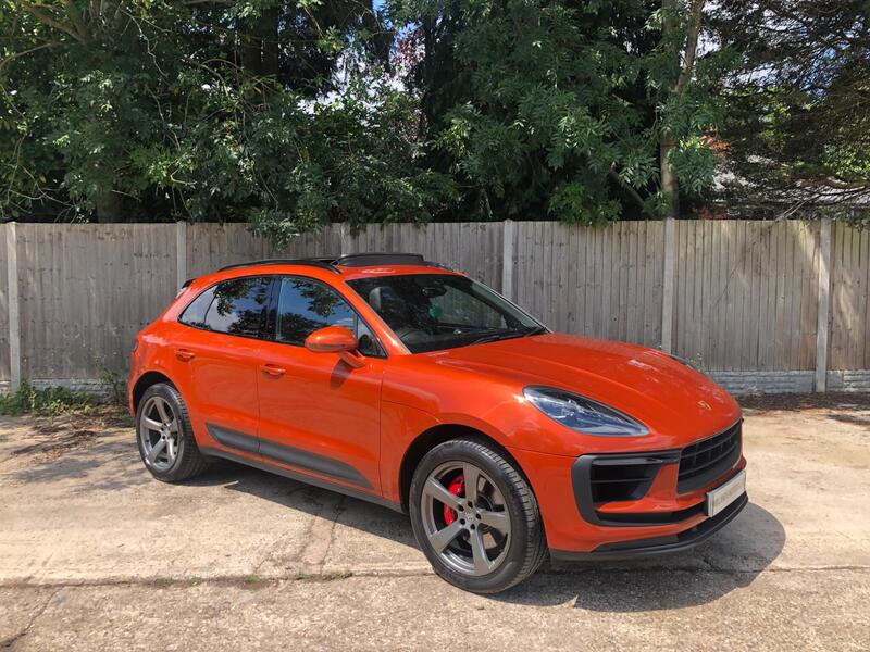 Porsche Macan view 4