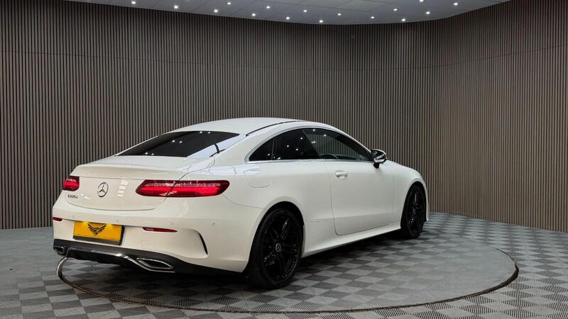 Mercedes-Benz E Class view 5