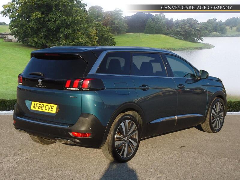 Peugeot 5008 view 3