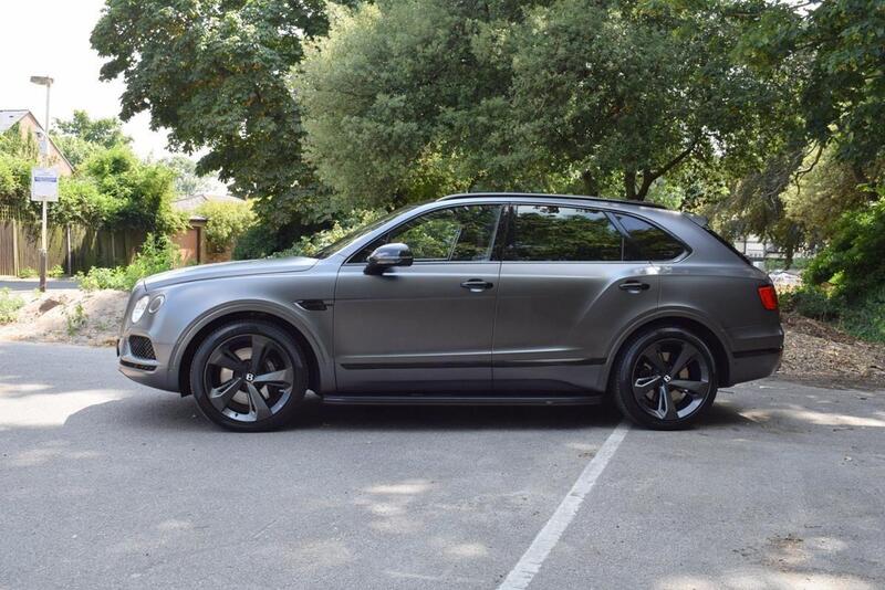 Bentley Bentayga view 7