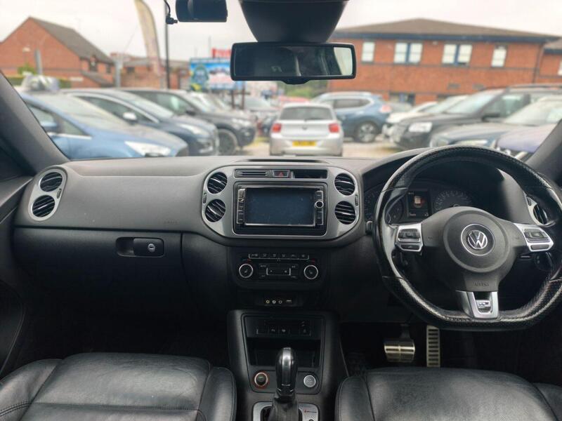 Volkswagen Tiguan view 6
