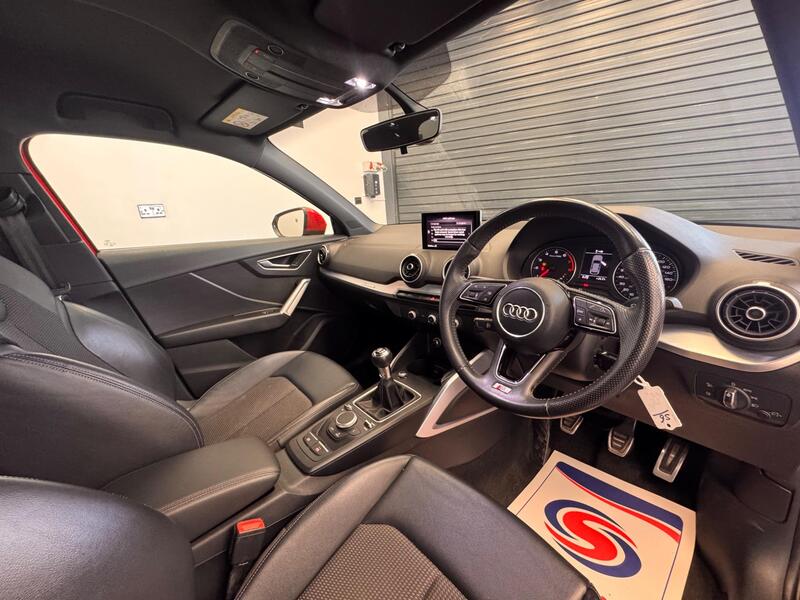 Audi Q2 view 19