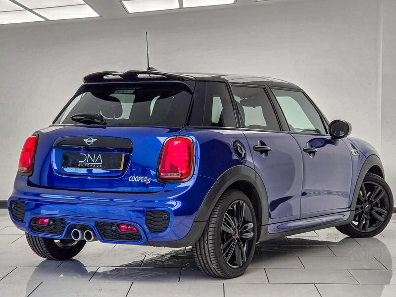 Mini Cooper view 3