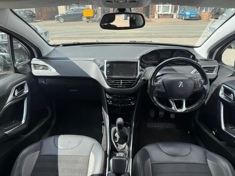 Peugeot 2008 view 2