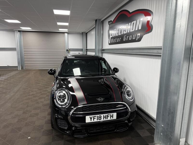 Mini Hatch view 4