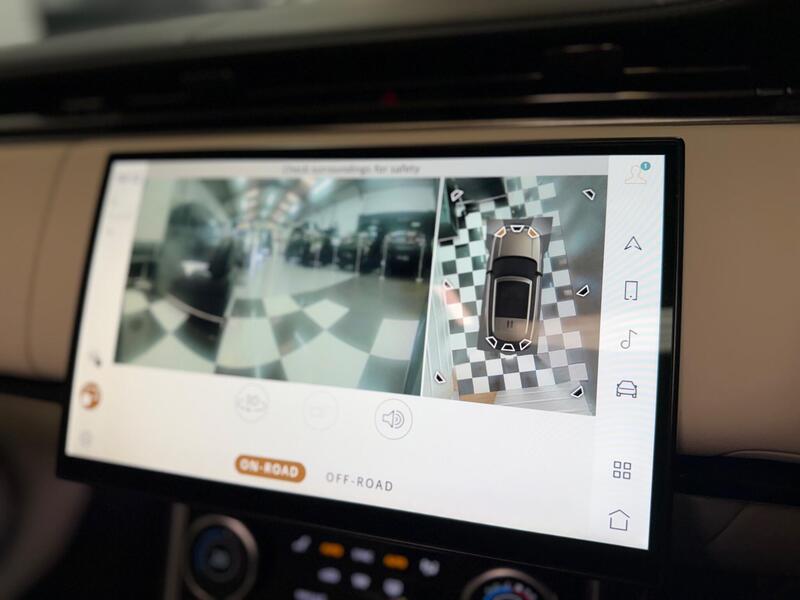 Land Rover Range Rover view 7