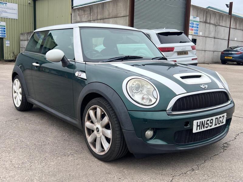MINI Hatch — photo 1