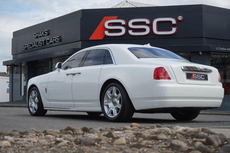 Rolls-Royce Ghost view 2