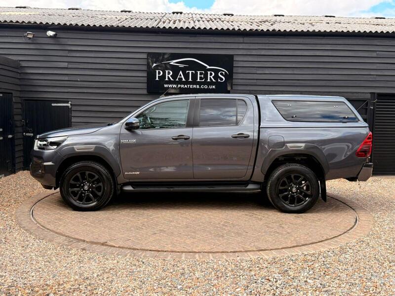 Toyota Hilux view 6