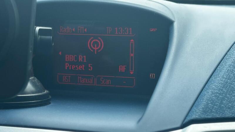 2010 Ford Fiesta — photo 11