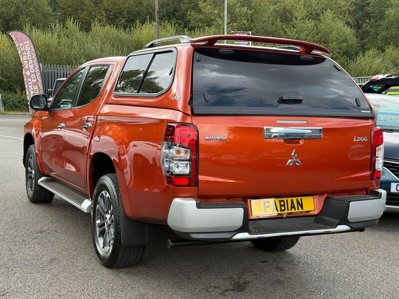Mitsubishi L200 view 5