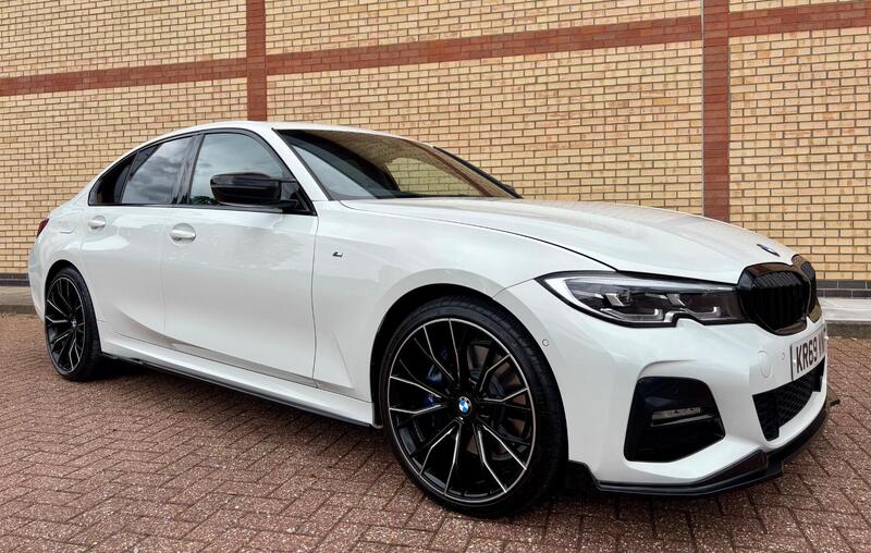 BMW 3 Series view 4
