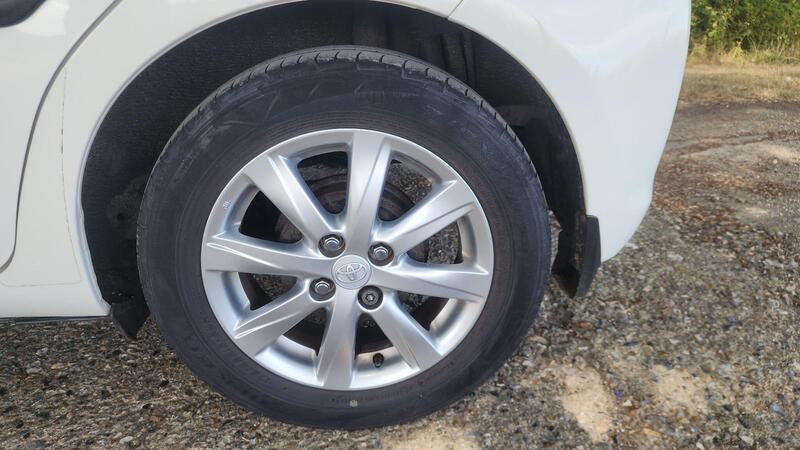 2012 Toyota Yaris — photo 47