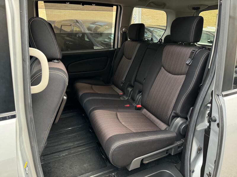 Nissan Serena view 16