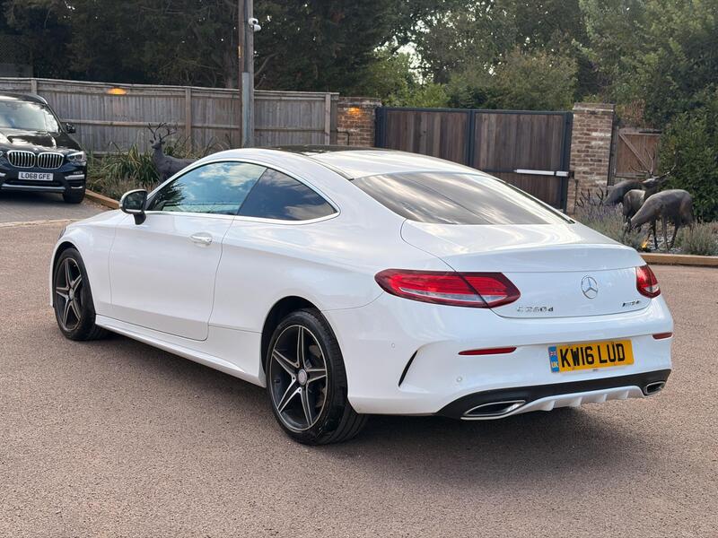 Mercedes-Benz C-Class view 6