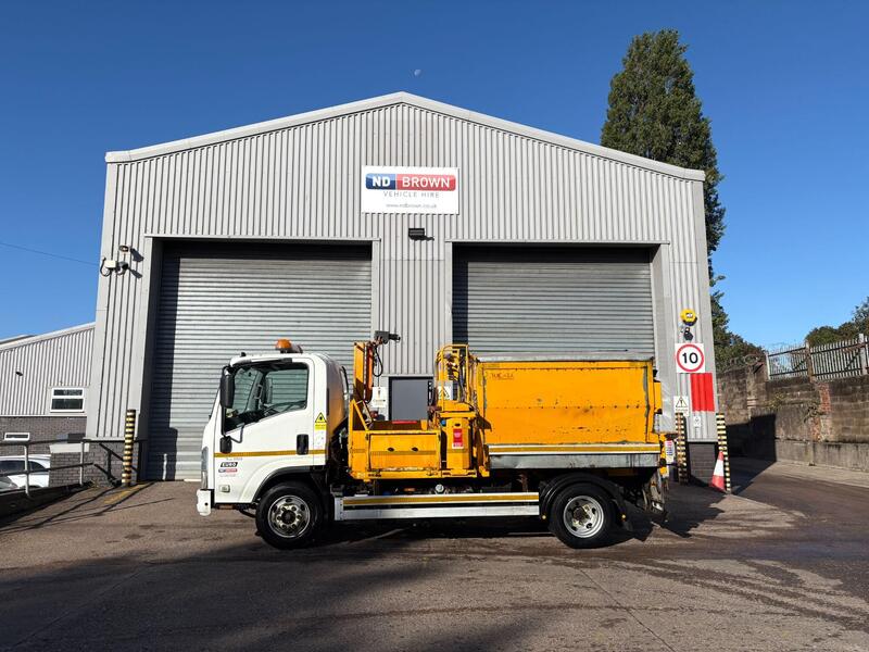 Isuzu Auto 7.5T GVW Hot Box Twin