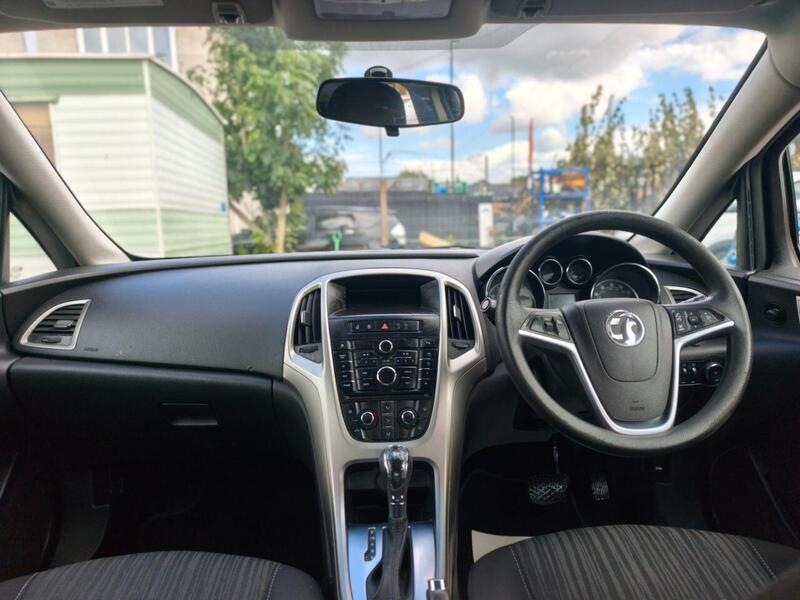 Vauxhall Astra view 6