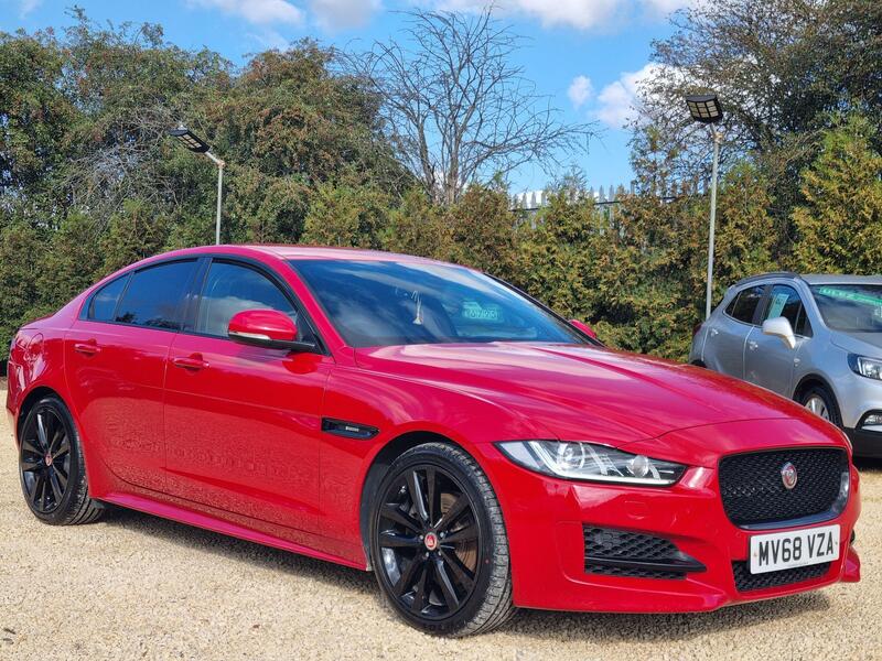 Jaguar Xe view 4