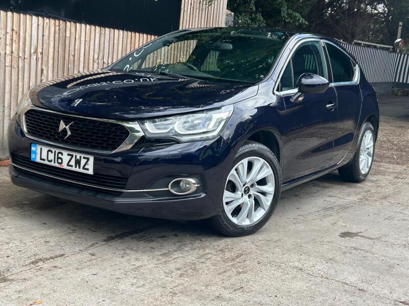 DS Automobiles DS 4 view 5