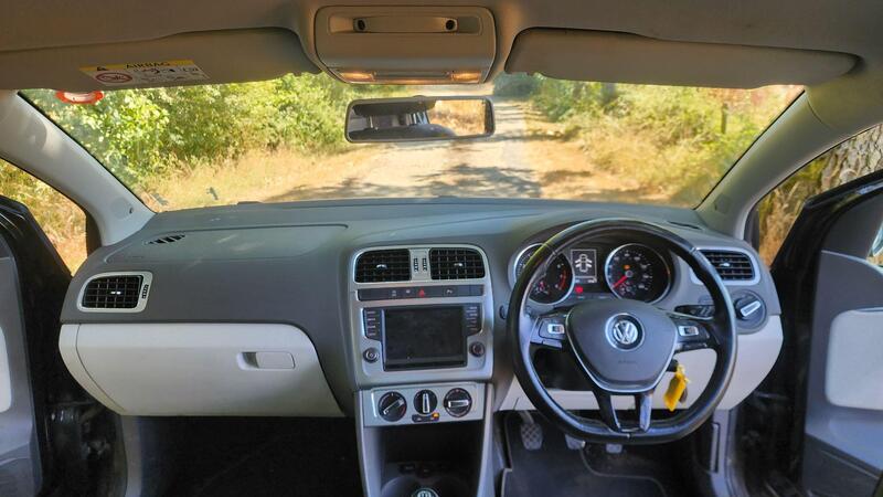 2017 Volkswagen Polo — photo 24