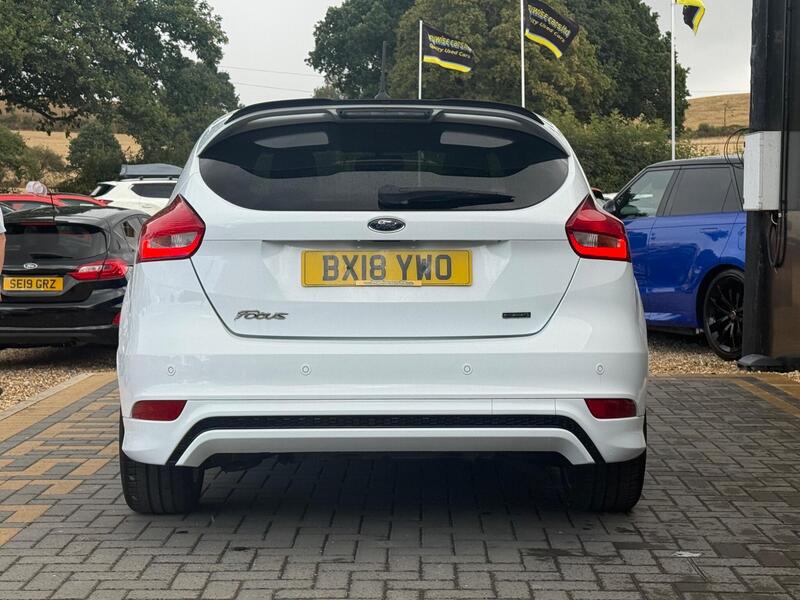 Ford Focus view 4