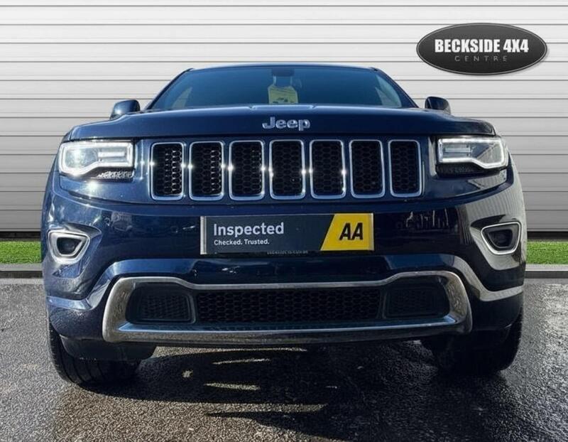 Jeep Grand Cherokee view 3