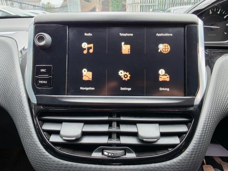Peugeot 2008 1.2 PureTech GPF Allure Euro 6 (s/s) 5dr thumbnail 32