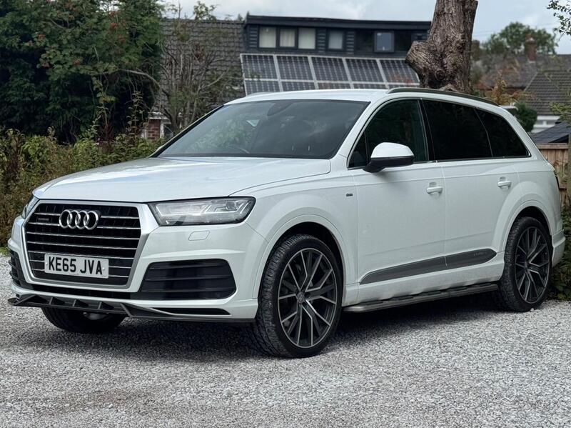 Audi Audi Q7 view 5