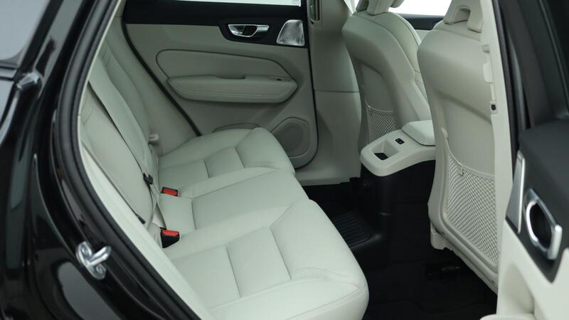 Volvo XC60 view 6