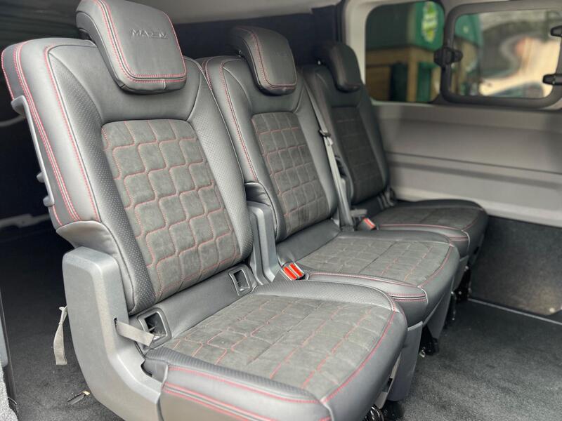 Volkswagen Transporter view 2