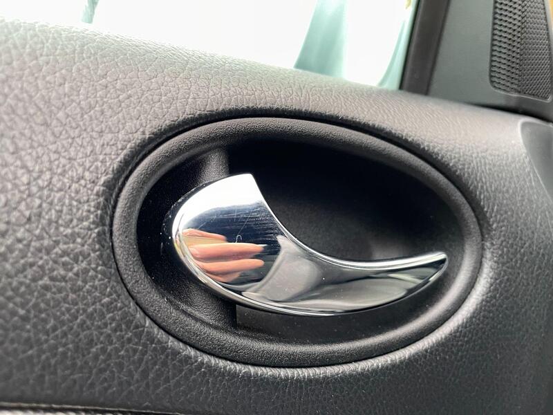 Mercedes-Benz CLK view 24