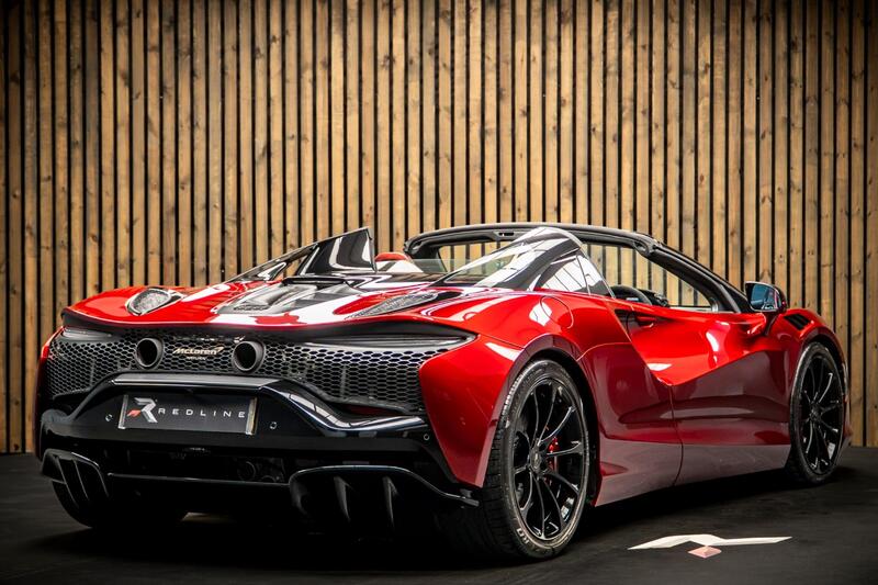 Mclaren Artura view 4