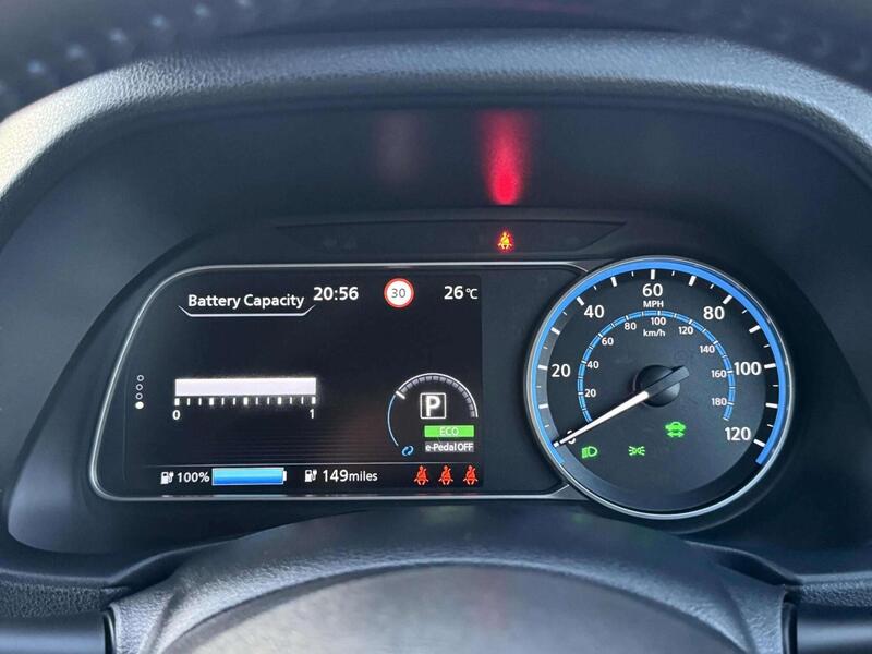 Nissan Leaf view 6
