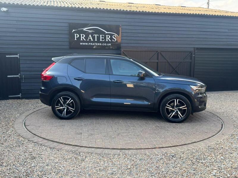 Volvo XC40 view 5