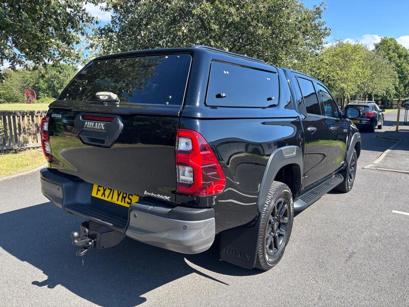 Toyota Hilux view 7