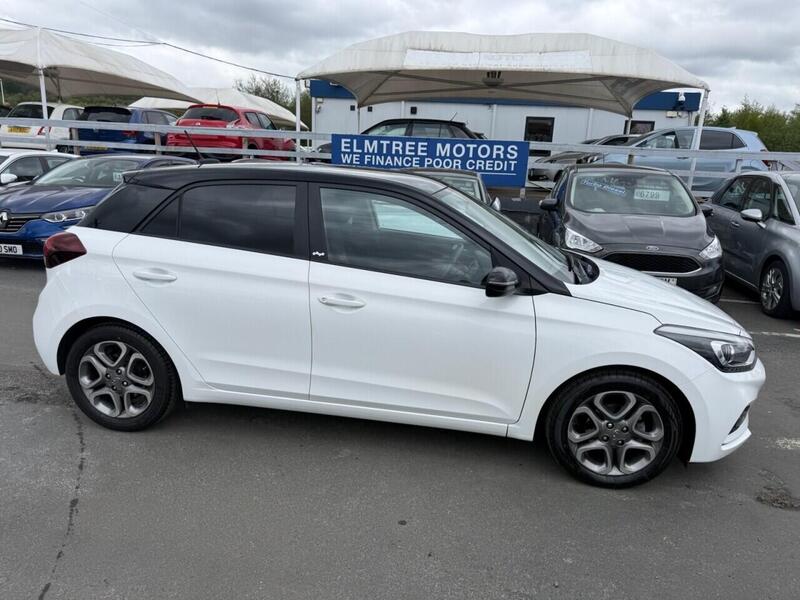 Hyundai i20 view 5