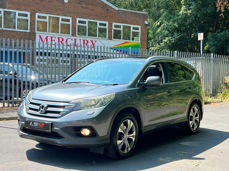 Honda CR-V view 3