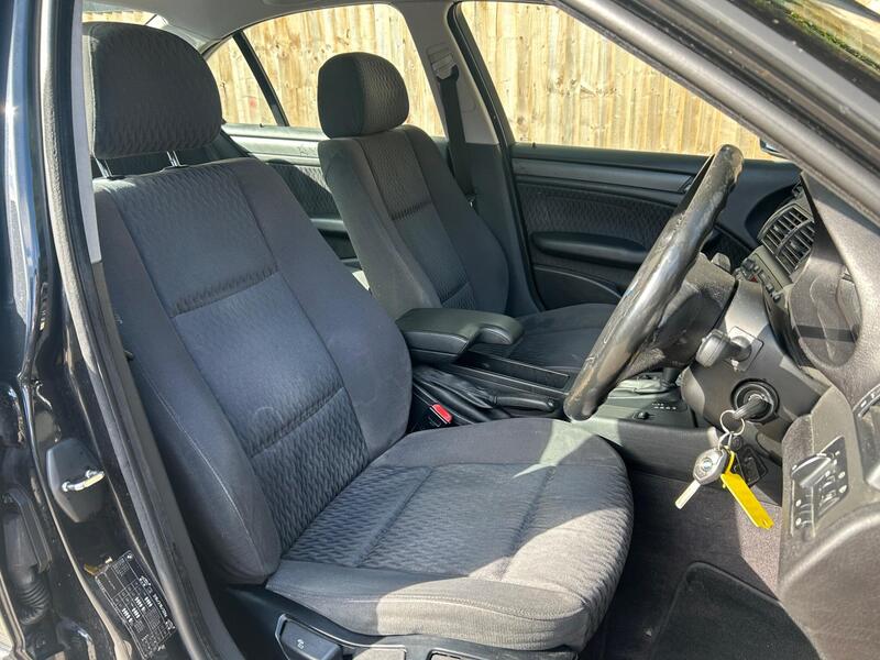 BMW 3 Series view 3