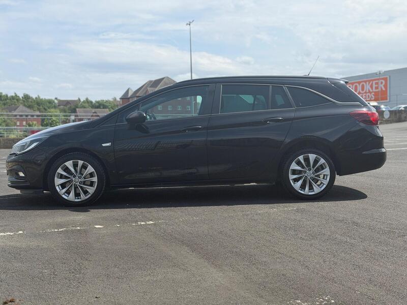 Vauxhall Astra view 7