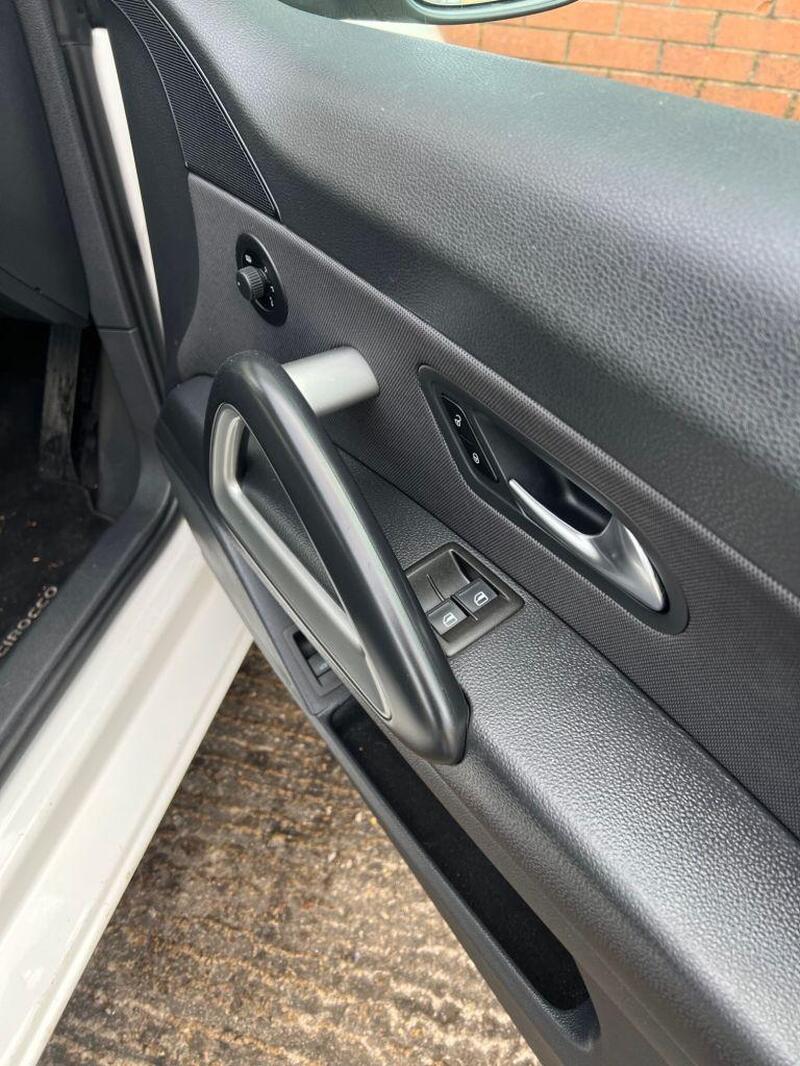 Volkswagen Scirocco view 22