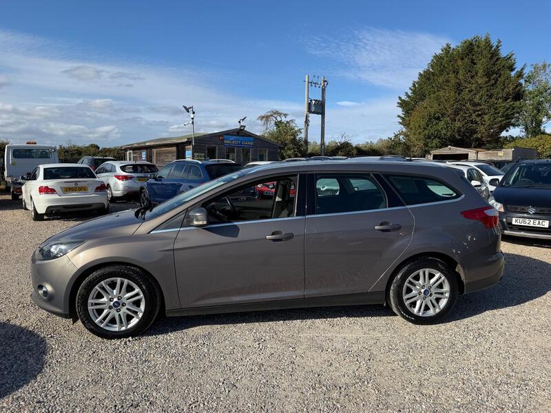 Ford Focus view 6