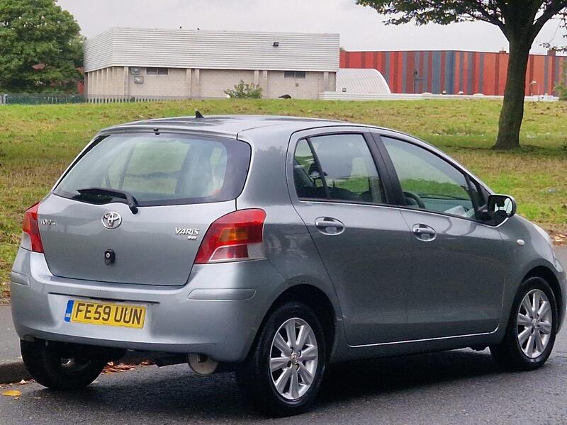 Toyota Yaris view 5