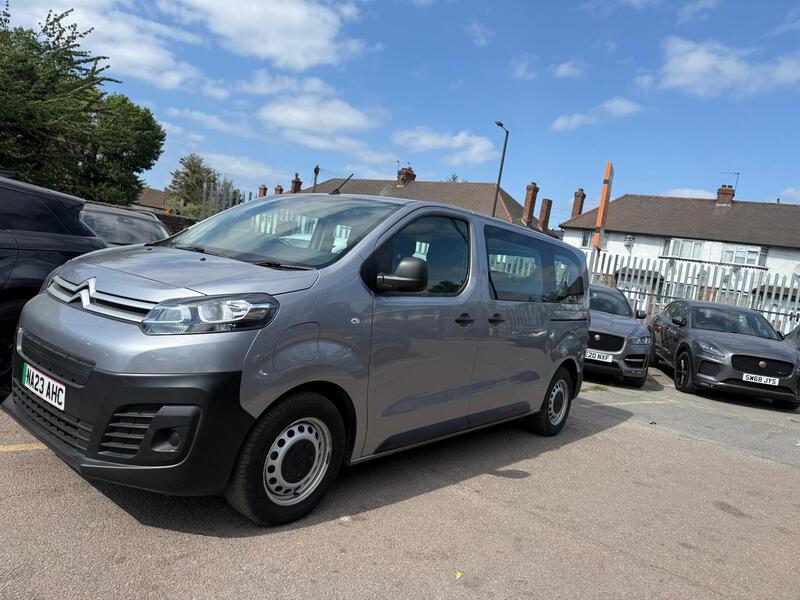Citroen Spacetourer view 6