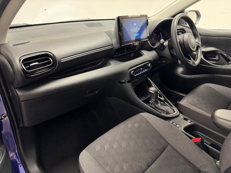 Toyota Yaris view 6