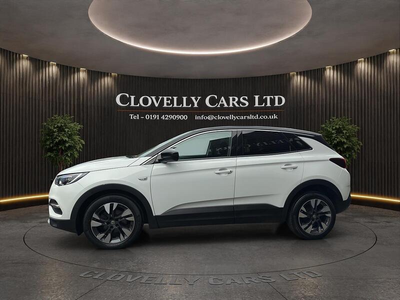 Vauxhall Grandland X view 3