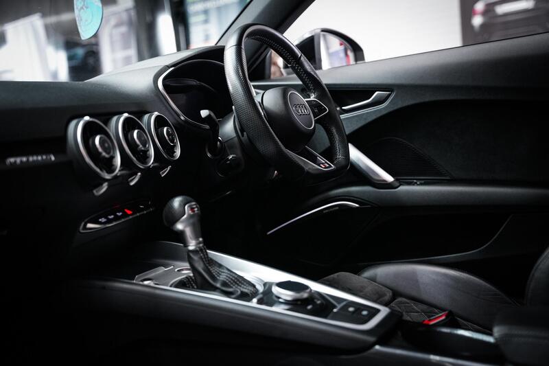 Audi TT view 3