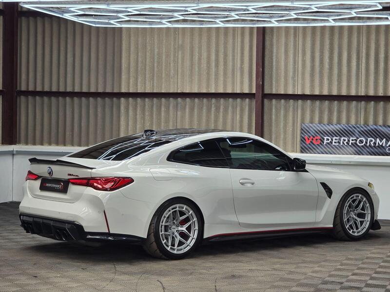 BMW M4 view 3