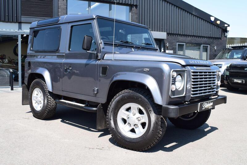 Land Rover Defender view 3